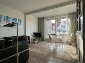 Stylish apartment right on the beach